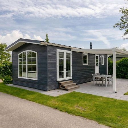 Recreatiepark Jachthaven De Veerstal Lathum - Luxe Chalet Extérieur photo