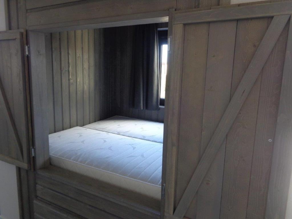 Recreatiepark Jachthaven De Veerstal Lathum - Luxe Chalet Extérieur photo