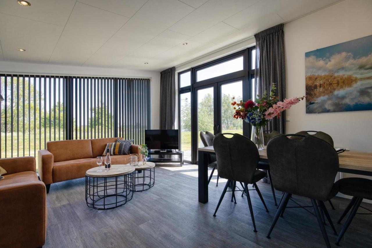 Recreatiepark Jachthaven De Veerstal Lathum - Luxe Chalet Extérieur photo