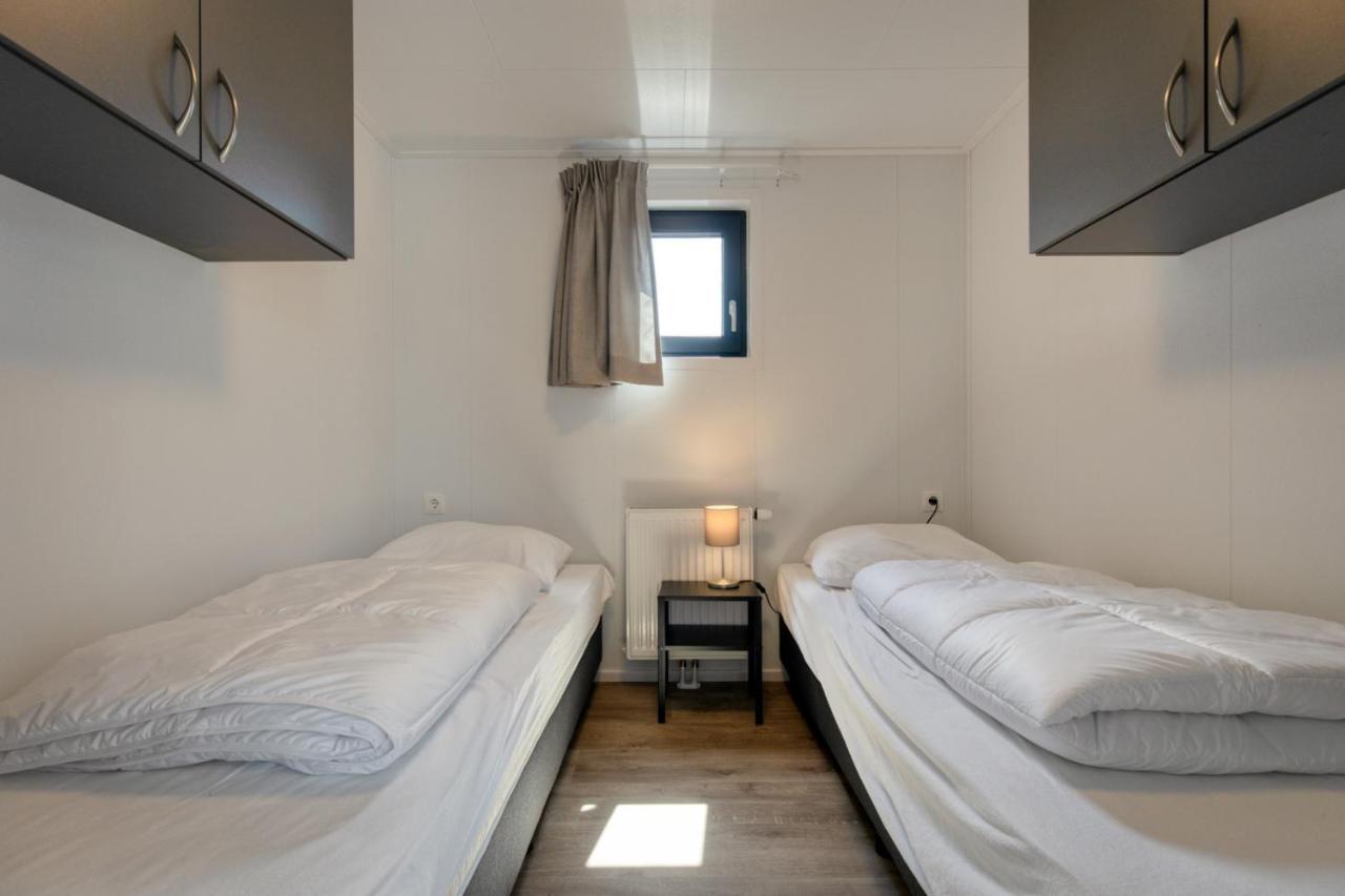 Recreatiepark Jachthaven De Veerstal Lathum - Luxe Chalet Extérieur photo